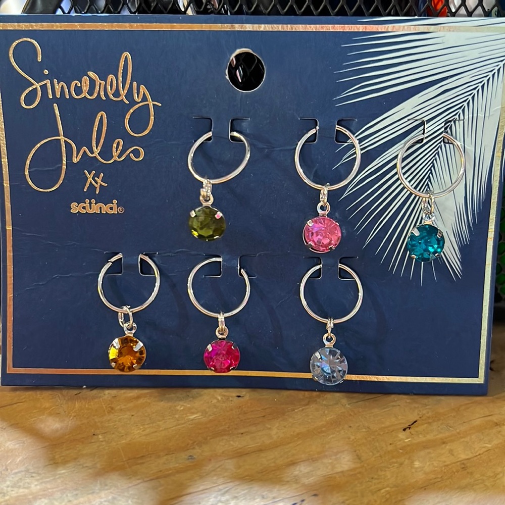 Sincerely Jules scunci charms